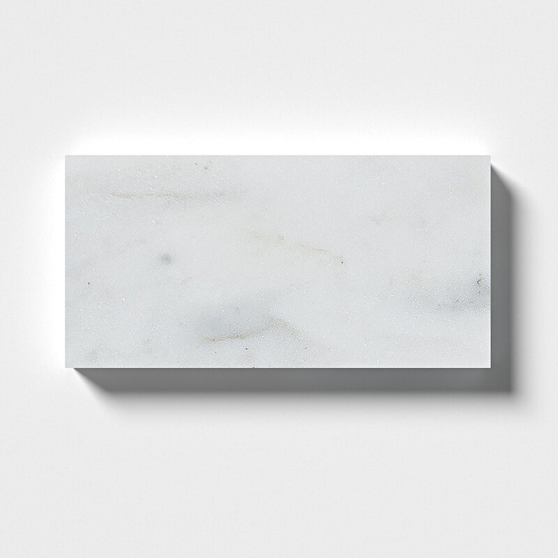 Calacatta Gold Royal Honed 2 3/4”X5 1/2”X3/8”